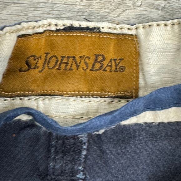 Distressed Cargo Shorts Size 38 - Picture 8 of 8